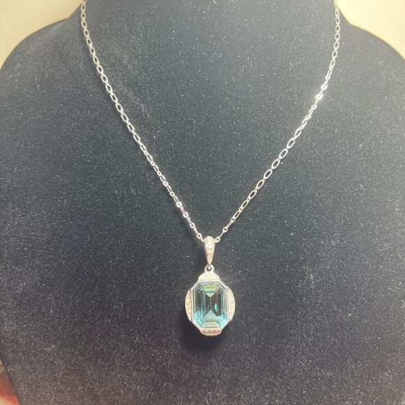 Touchstone Touch stone crystal earrings and necklace set - Picture 4 of 8